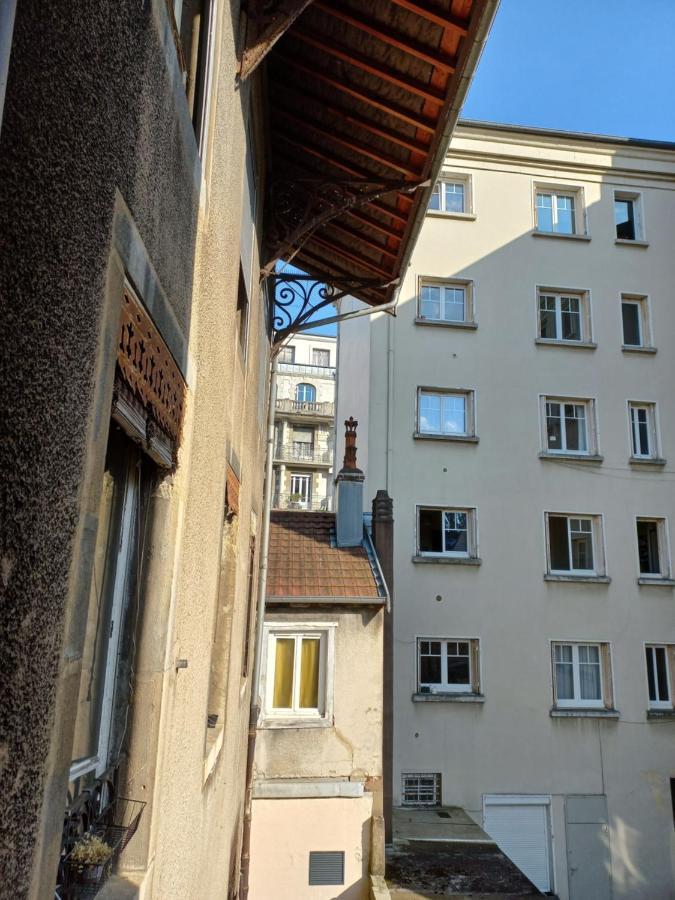 Le Carnot, A Deux Pas Du Centre Ville Безансон Екстериор снимка